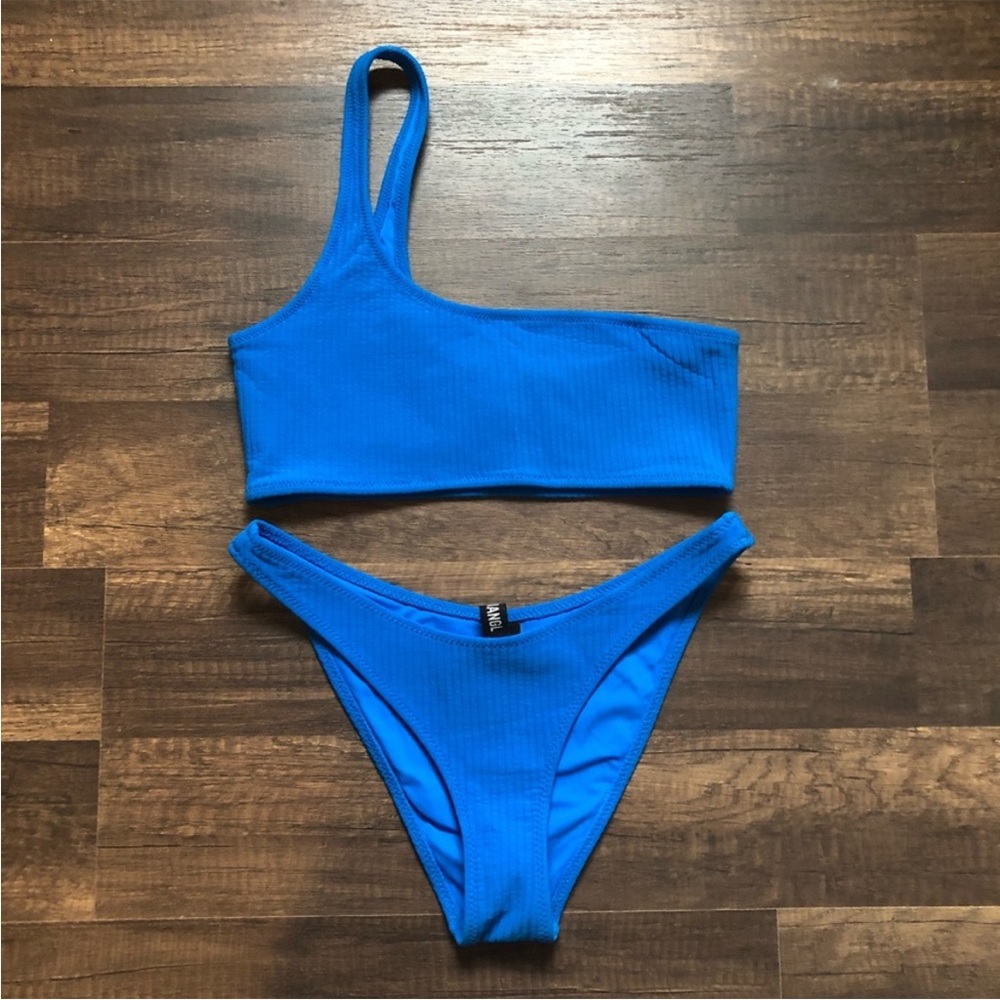 Triangl Melrose Set